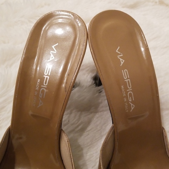 Shoe - Picture 4 of 4